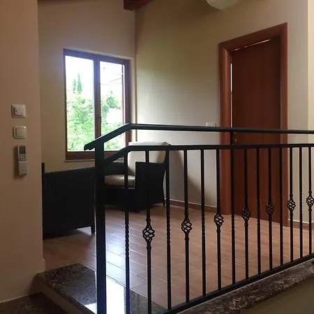 Flora Apartment *